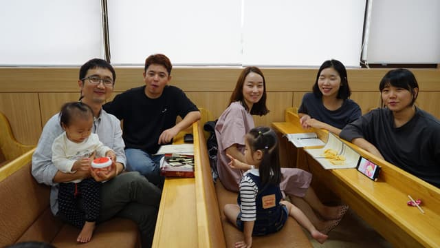 어른 조모임과 예배 · 18