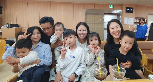 어른 소그룹 · 25